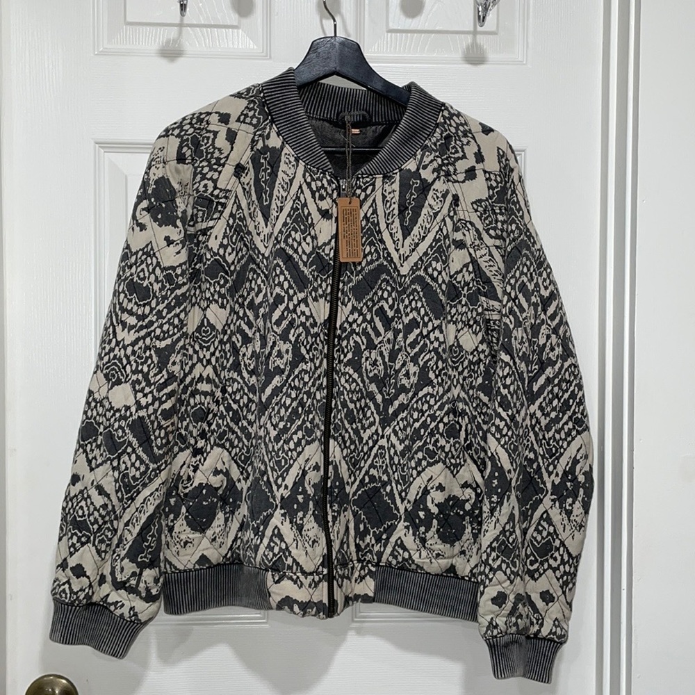 Free People Black and Cream Bomber Jacket - Picture 12 of 14